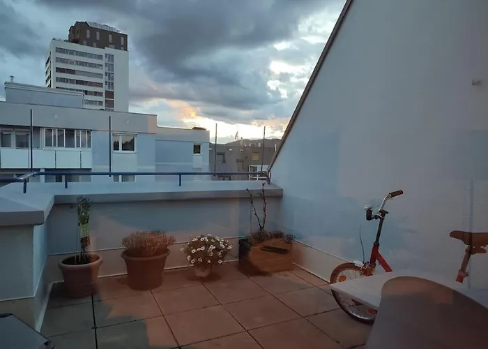 Mit Terrasse In Zentraler Lage גראץ