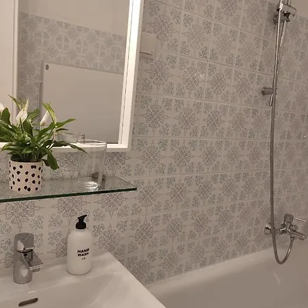 Mit Terrasse In Zentraler Lage